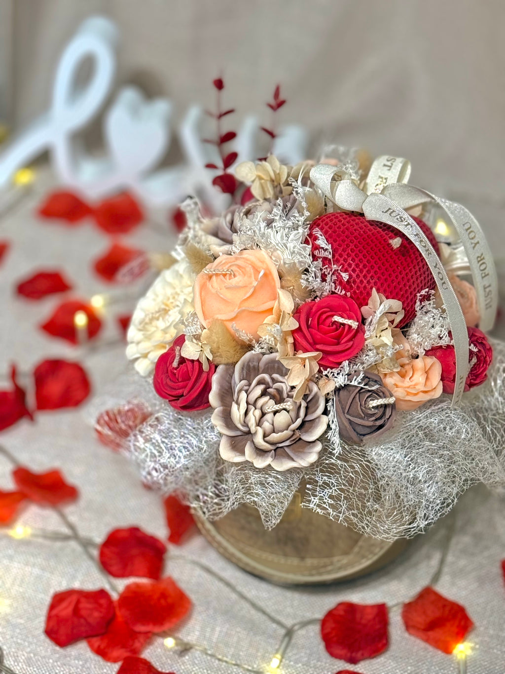 Bouquet spécial Saint-Valentin beige